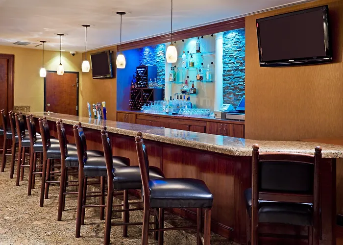 Crowne Plaza Edison By Ihg