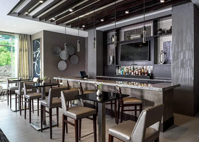 Courtyard By Marriott Edgewater Nyc Area